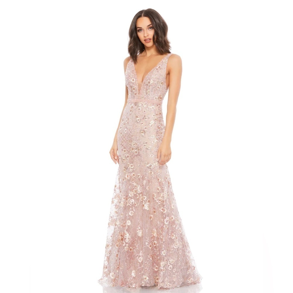 Mac Duggal 67481 NWT FLORAL EMBELLISHED SLEEVELESS PLUNGE NECKLINE